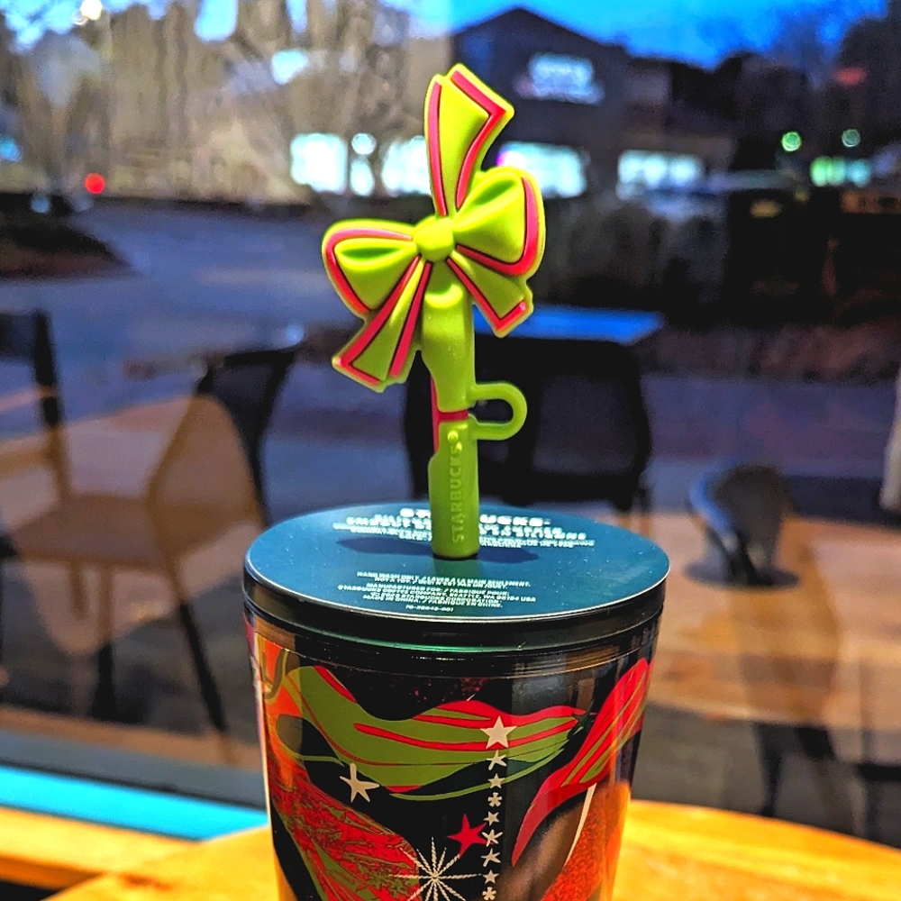 Starbucks NEW HOLIDAY 2023 Tumbler with Straw Topper NWT